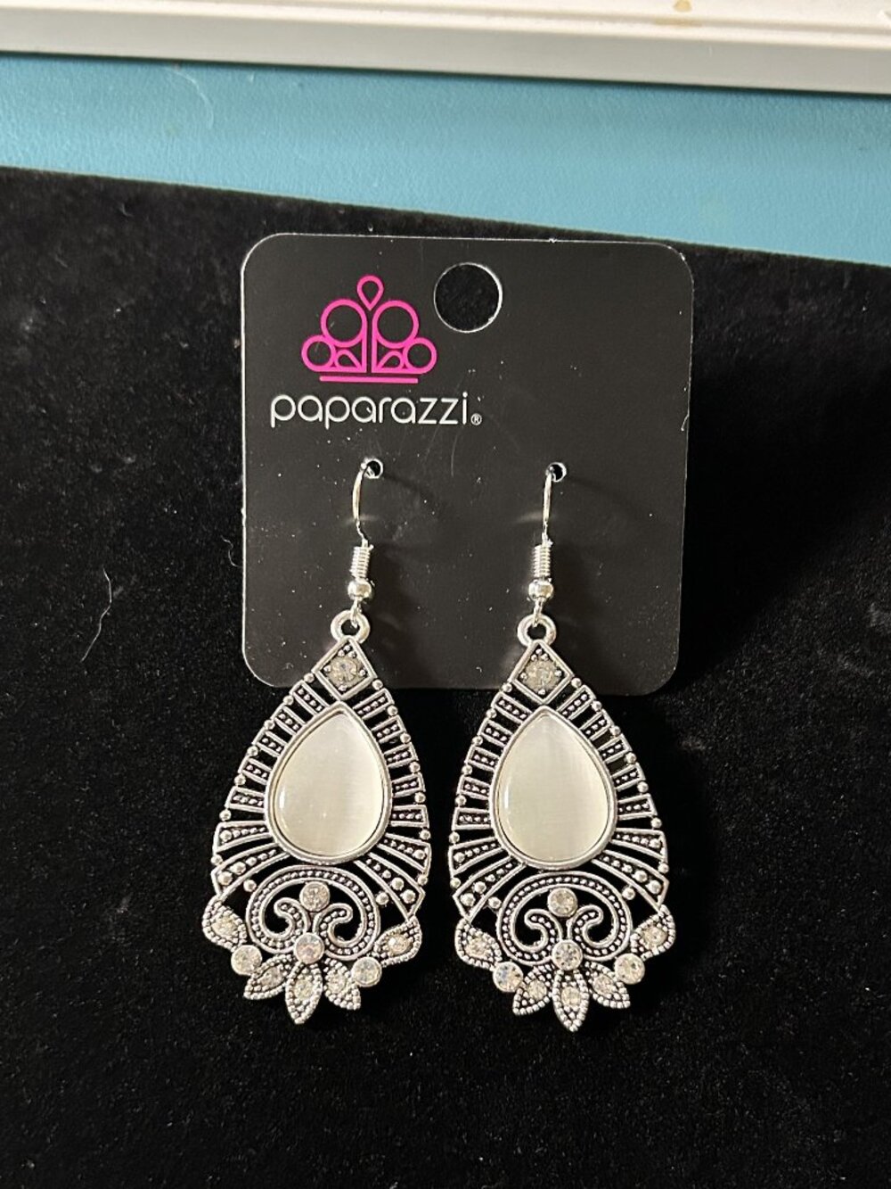 Paparazzi White Teardrop Filigree Earrings Silver Rhinestone Boho NWT